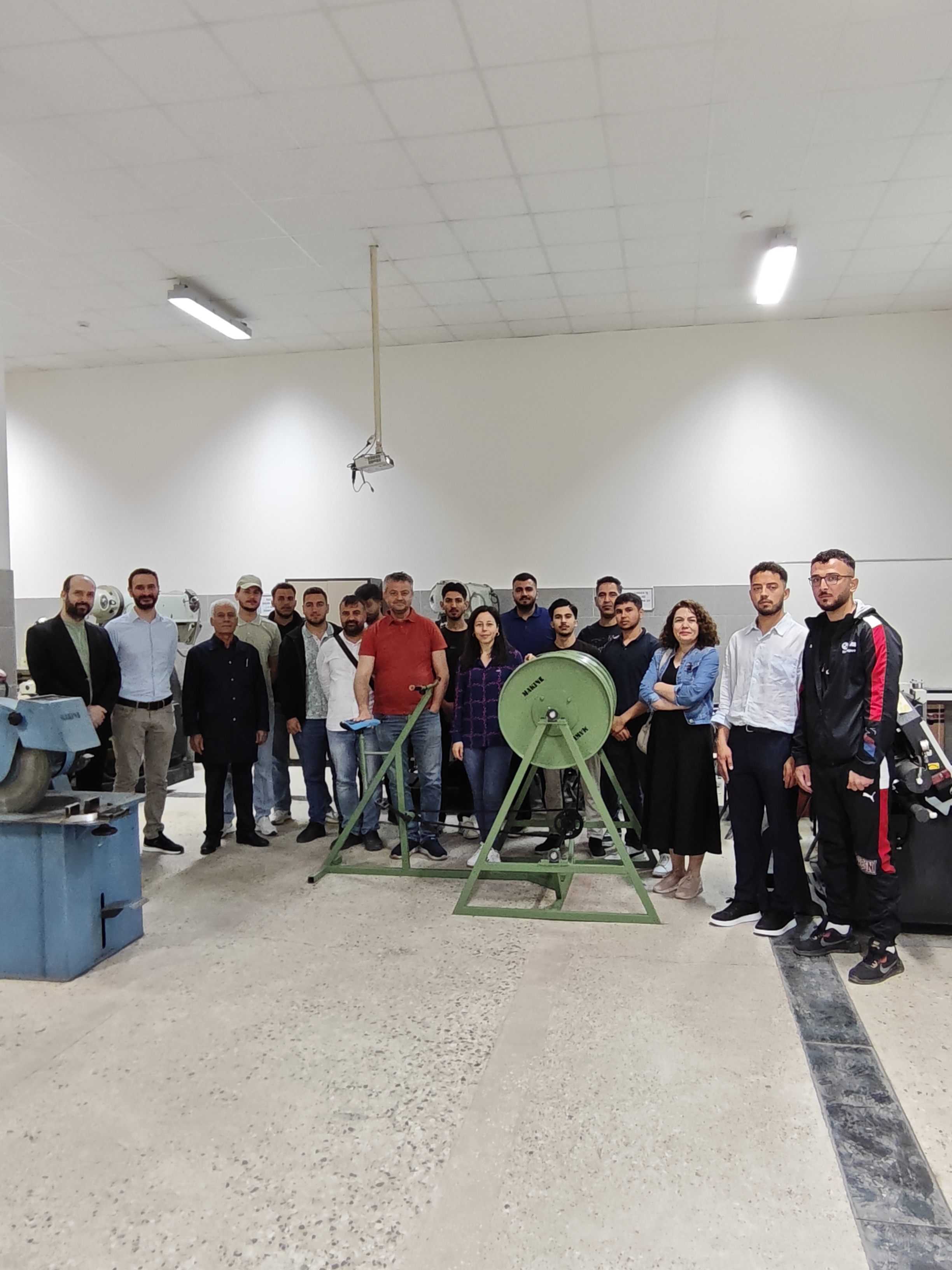 Kilis’te Atıklar Toprağa, Pedallar Geleceğe Dönüyor: Üniversitelilerden Örnek Geri Dönüşüm Projesi!