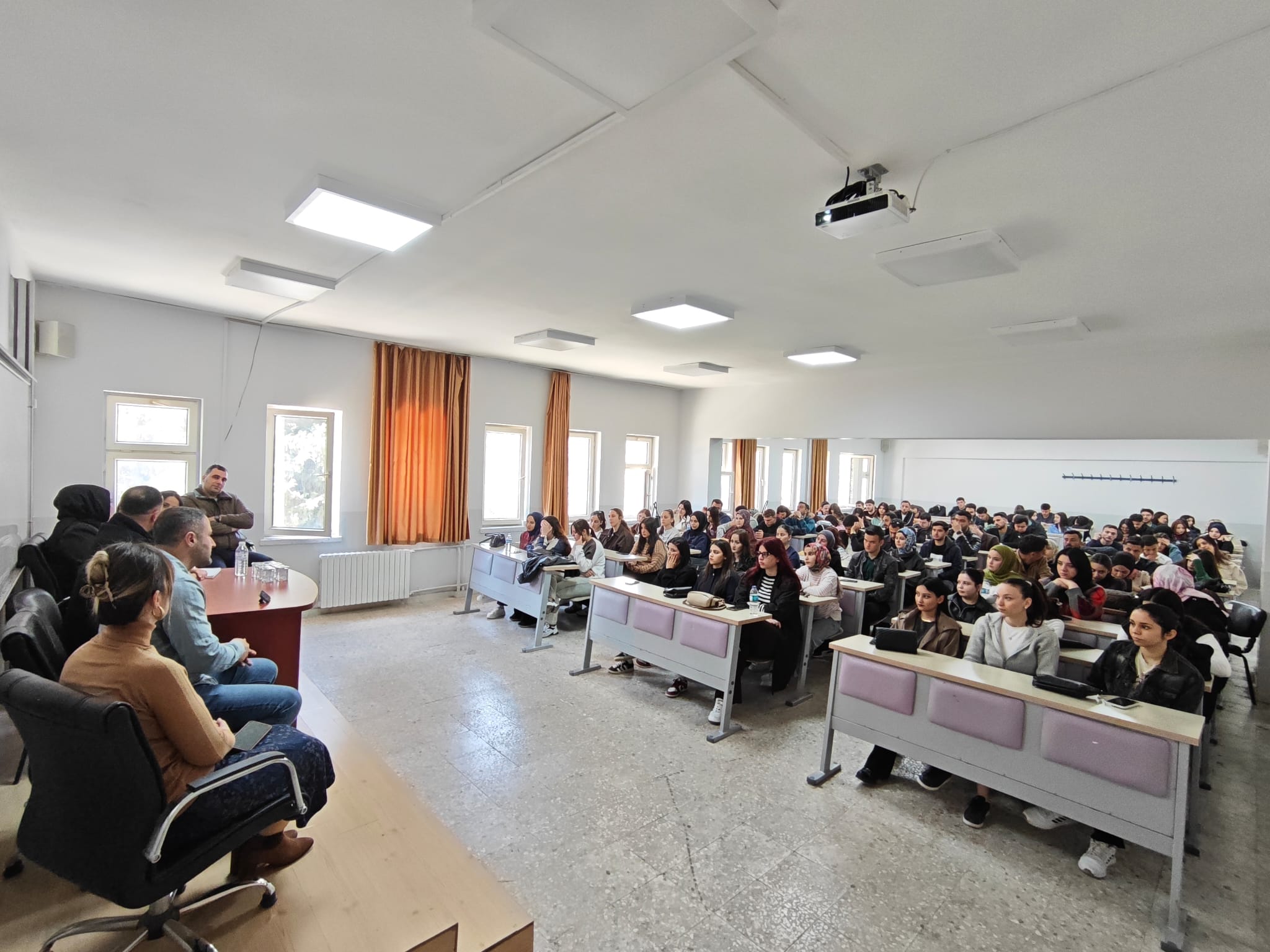 TBMYO Mezunları ile Öğrencilerini Buluşturan Anlamlı Bir Etkinliğe Ev Sahipliği Yaptı